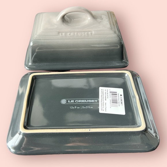 Le Creuset Stoneware Butter Dish (Flint) - Picture 3 of 3